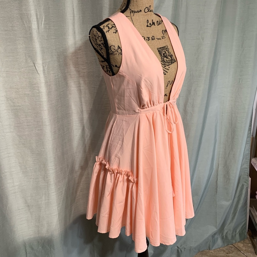 ESSUE SLEEVELESS MINI DRESS - Picture 4 of 7